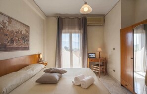 Bureau, Wi-Fi gratuit, draps fournis