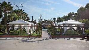 Outdoor banquet area - Venus Park Hotel (CASERTA)
