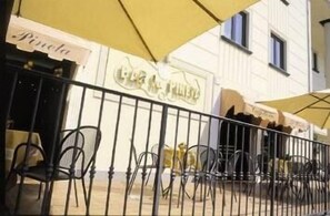Outdoor dining - Venus Park Hotel (CASERTA)
