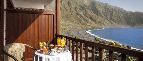 Habitación superior con 2 camas individuales, 2 camas individuales | Vistas desde la habitación