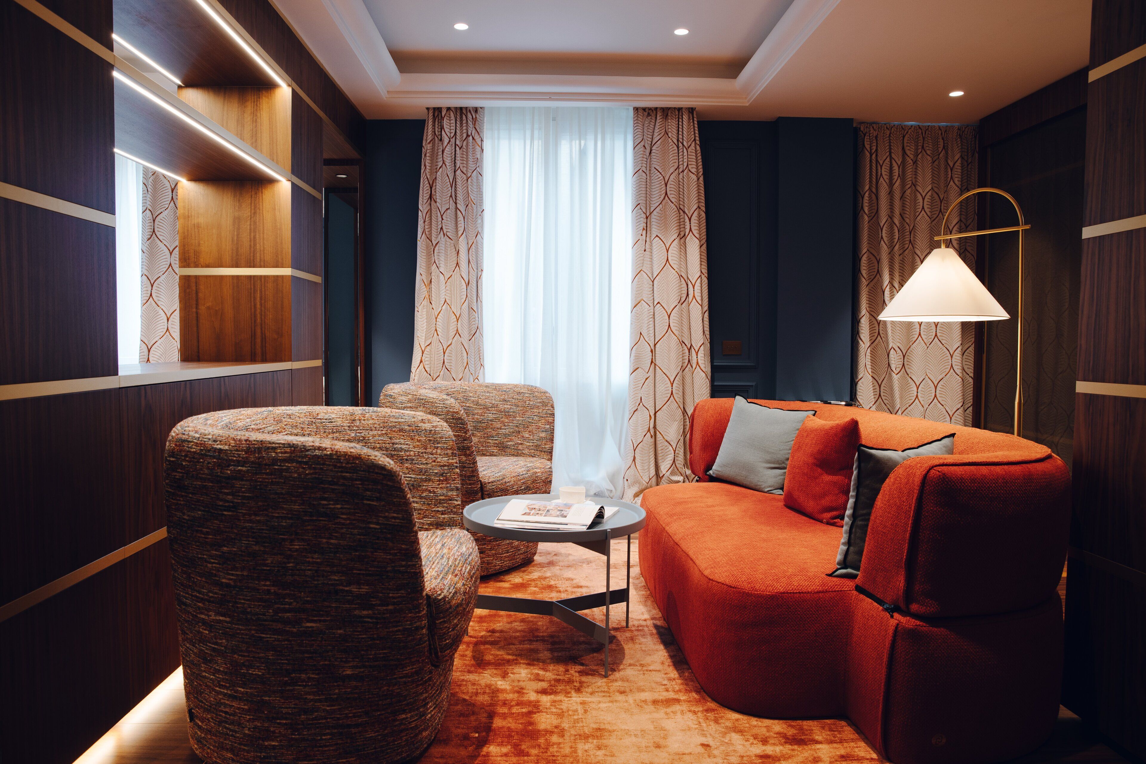 1 bedroom, premium bedding, down duvets, minibar