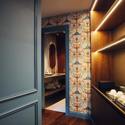 Eight Suite | Premium bedding, down comforters, minibar, in-room safe