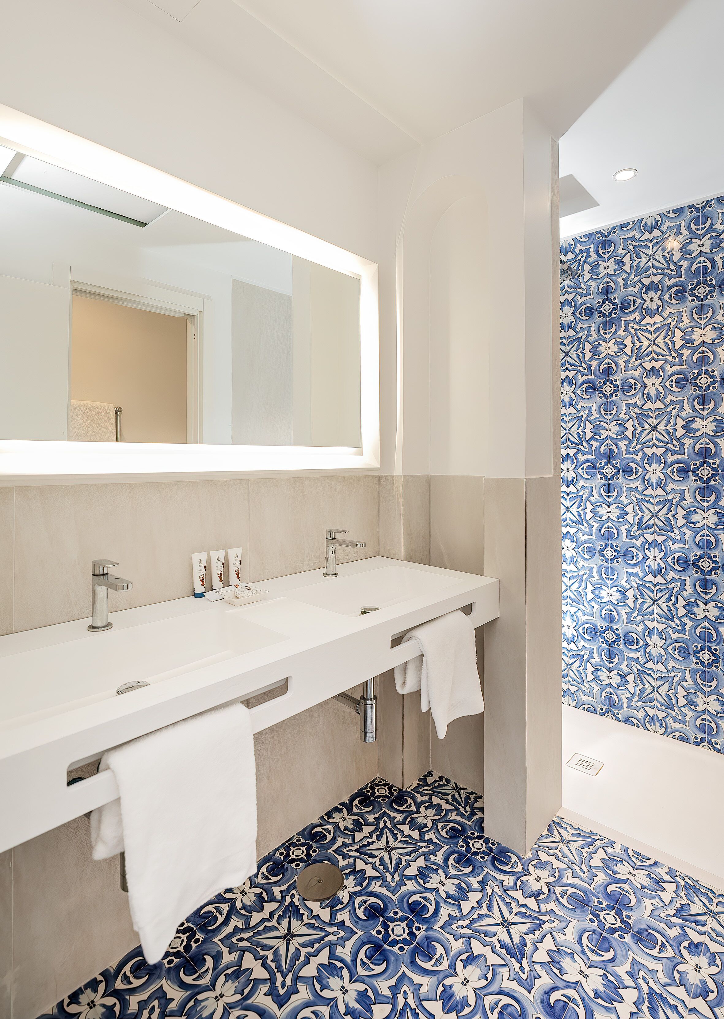 junior suite, 1 king bed with sofa bed, terrace, sea view (modern junior suite terrace sea view) | bathroom | designer toiletries, hair dryer, bidet, towels