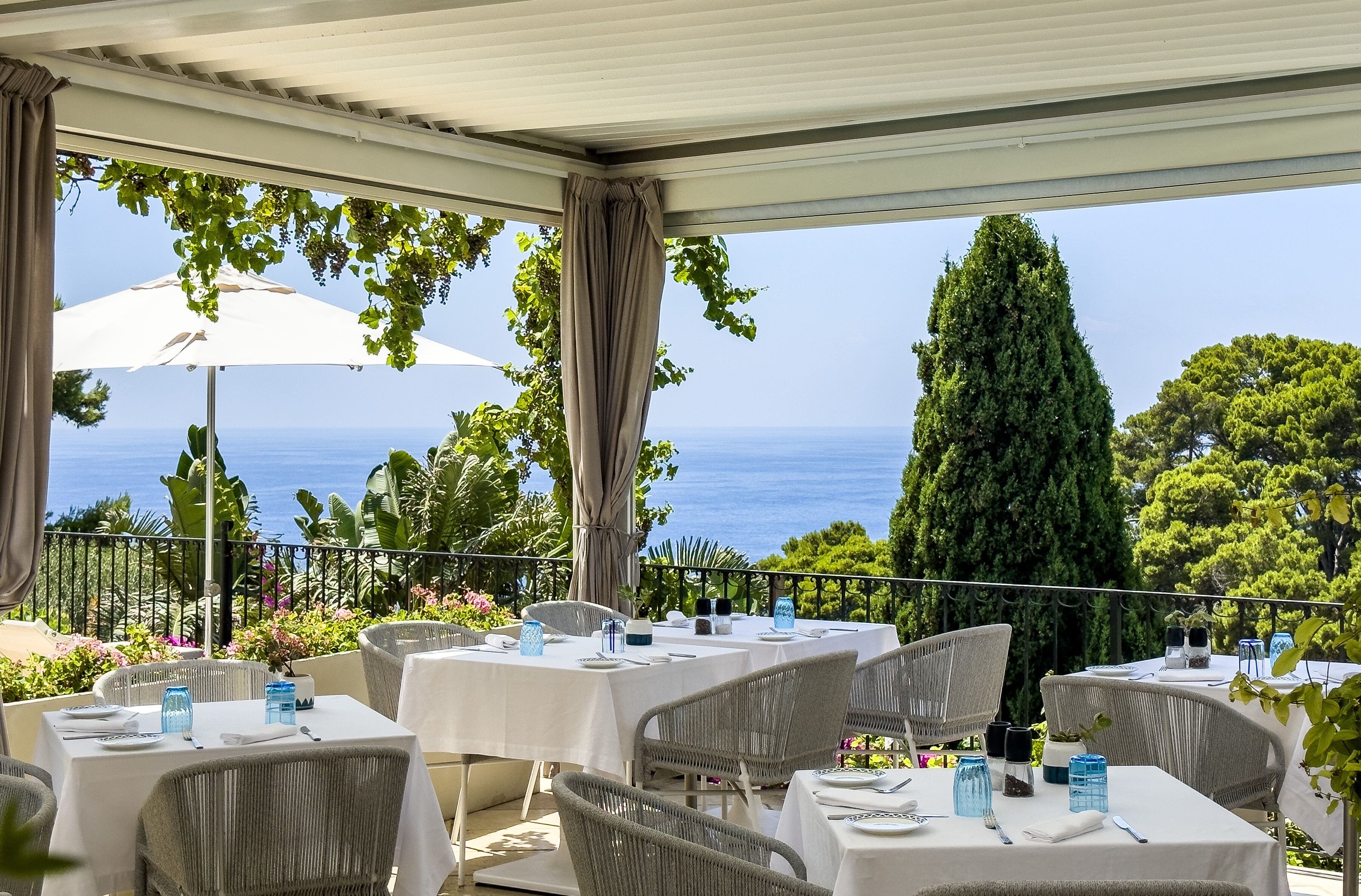 italian cuisine, pool views