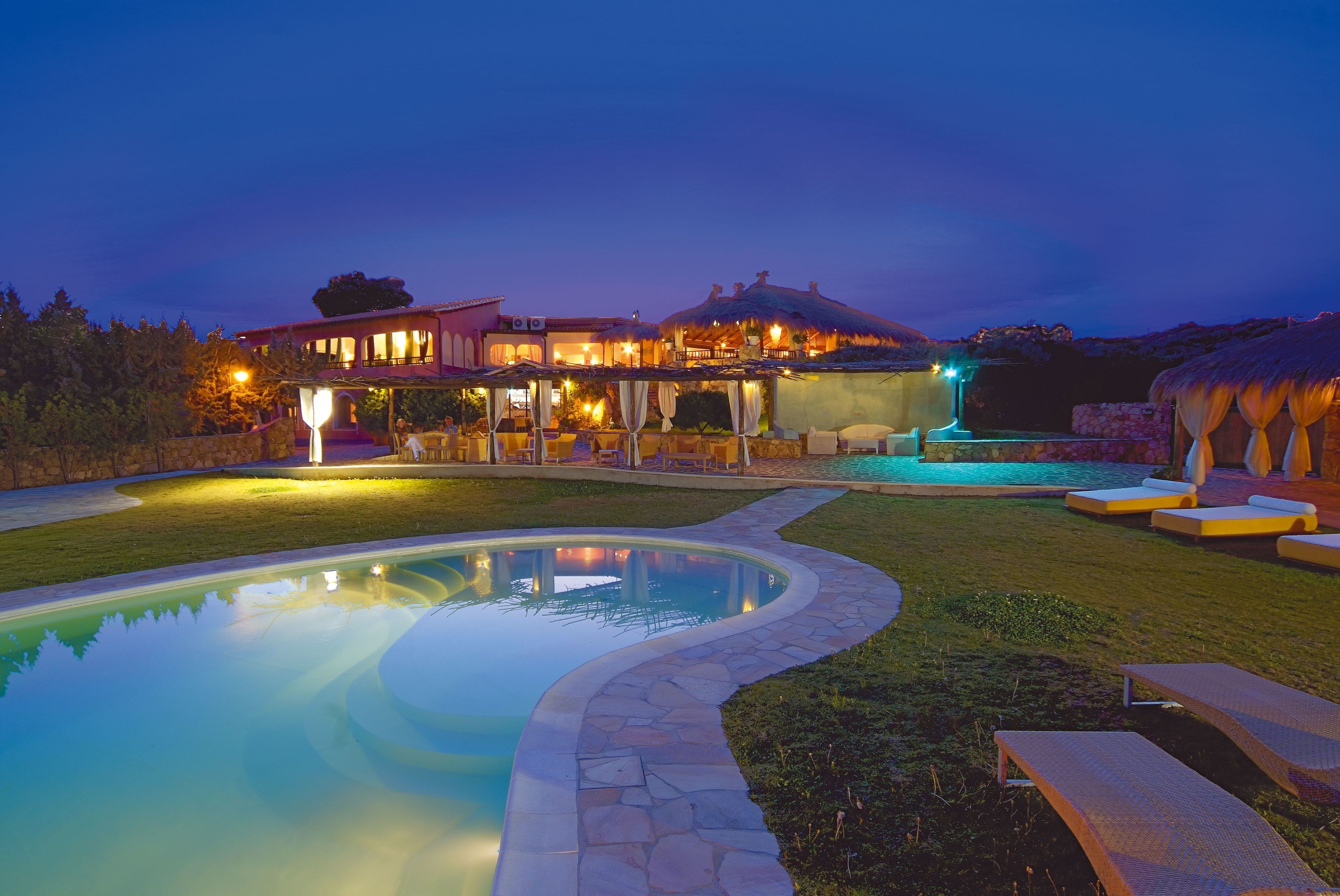 Außenpool (je nach Saison geöffnet)