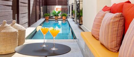 Seasonal outdoor pool