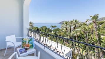 Ropa de cama de alta calidad y minibar