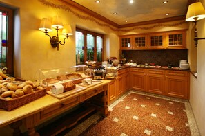 Petit déjeuner buffet compris tous les jours