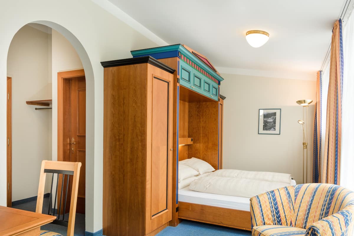 Panorama studio, kitchenette | 1 slaapkamer, luxe beddengoed, een kluis op de kamer, gratis wifi