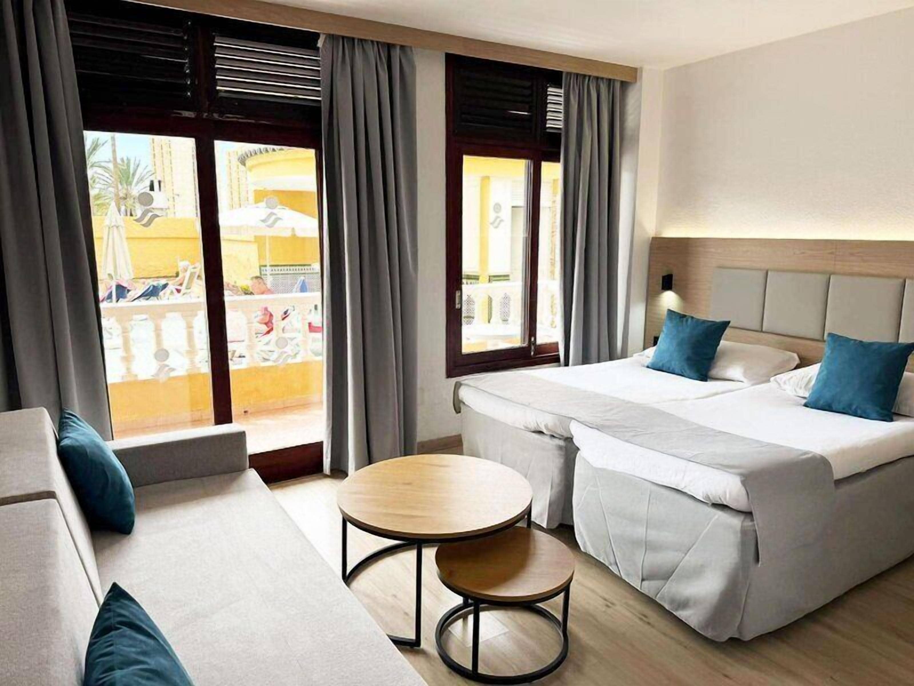 1 bedroom, in-room safe, desk, blackout drapes