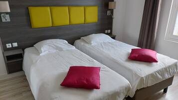 Coffres-forts dans les chambres, bureau, Wi-Fi gratuit