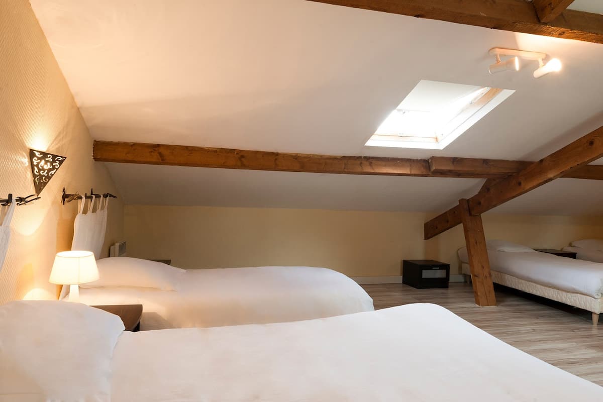 Family Room (4 à 6 personnes) | In-room safe, desk, free WiFi
