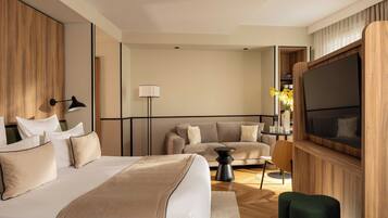 Premium bedding, pillowtop beds, minibar, in-room safe