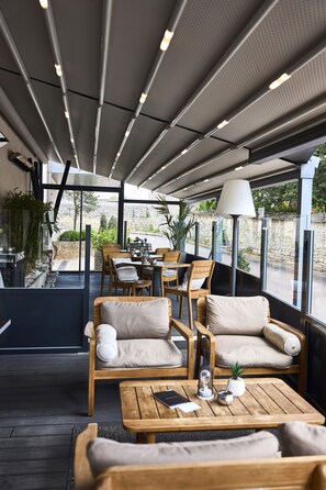 Vista frontal de la propiedad