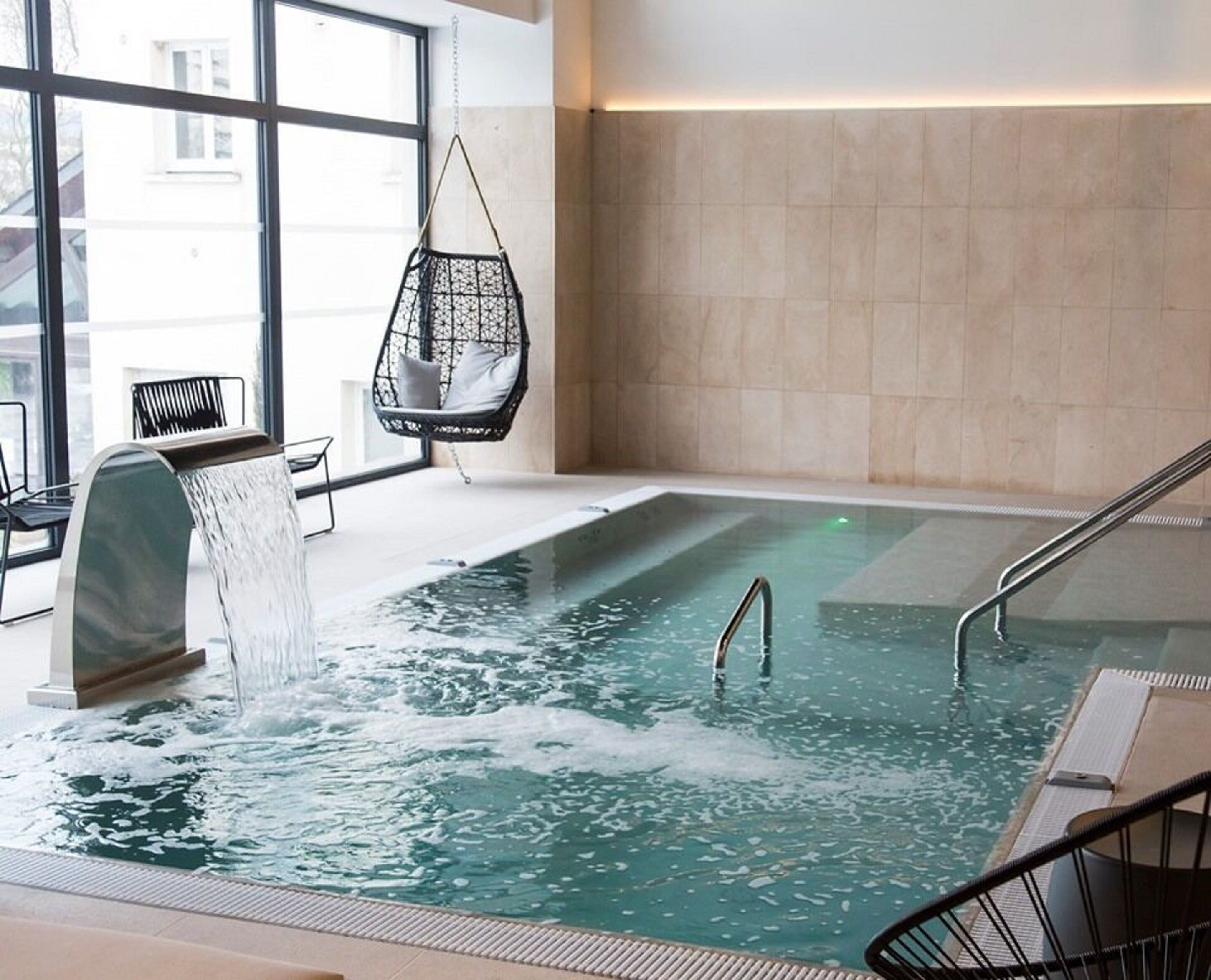 sauna, hot tub, steam room, body treatments, prenatal massages