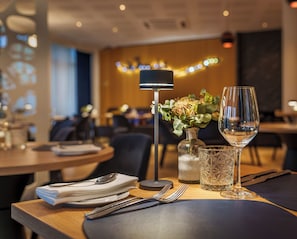 Breakfast, lunch, dinner and brunch served - Le Richebourg Hotel Restaurant & Spa (Vosne-Romanee)