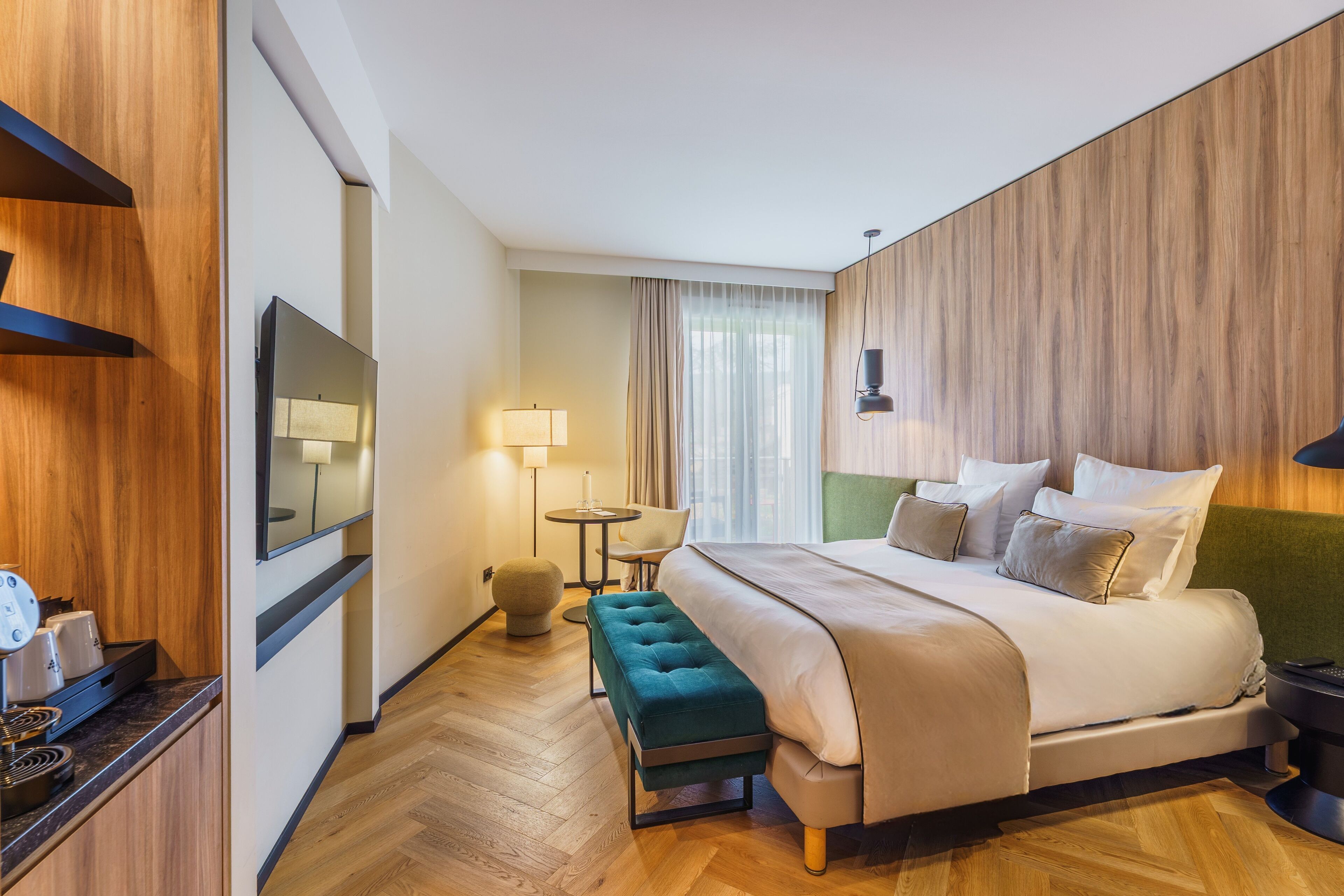 Premium bedding, pillow-top beds, minibar, in-room safe