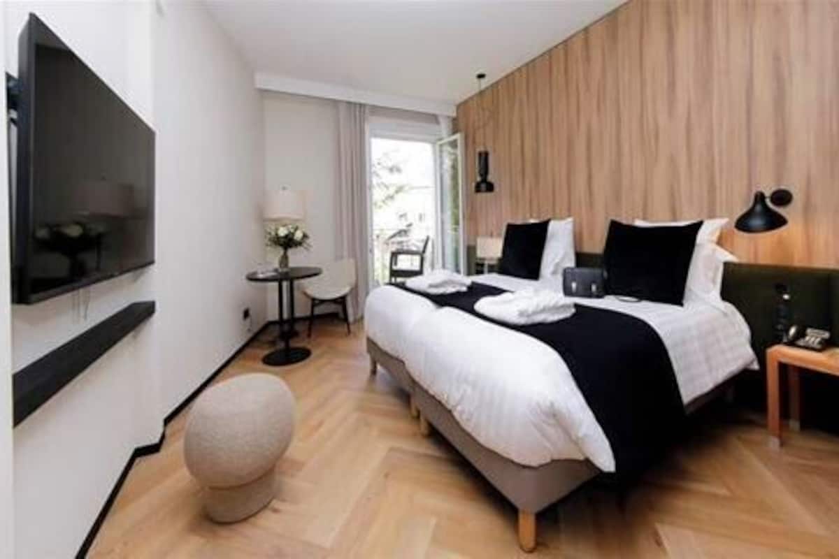 Chambre Prestige Terrasse - Vue Jardins & Vignobles