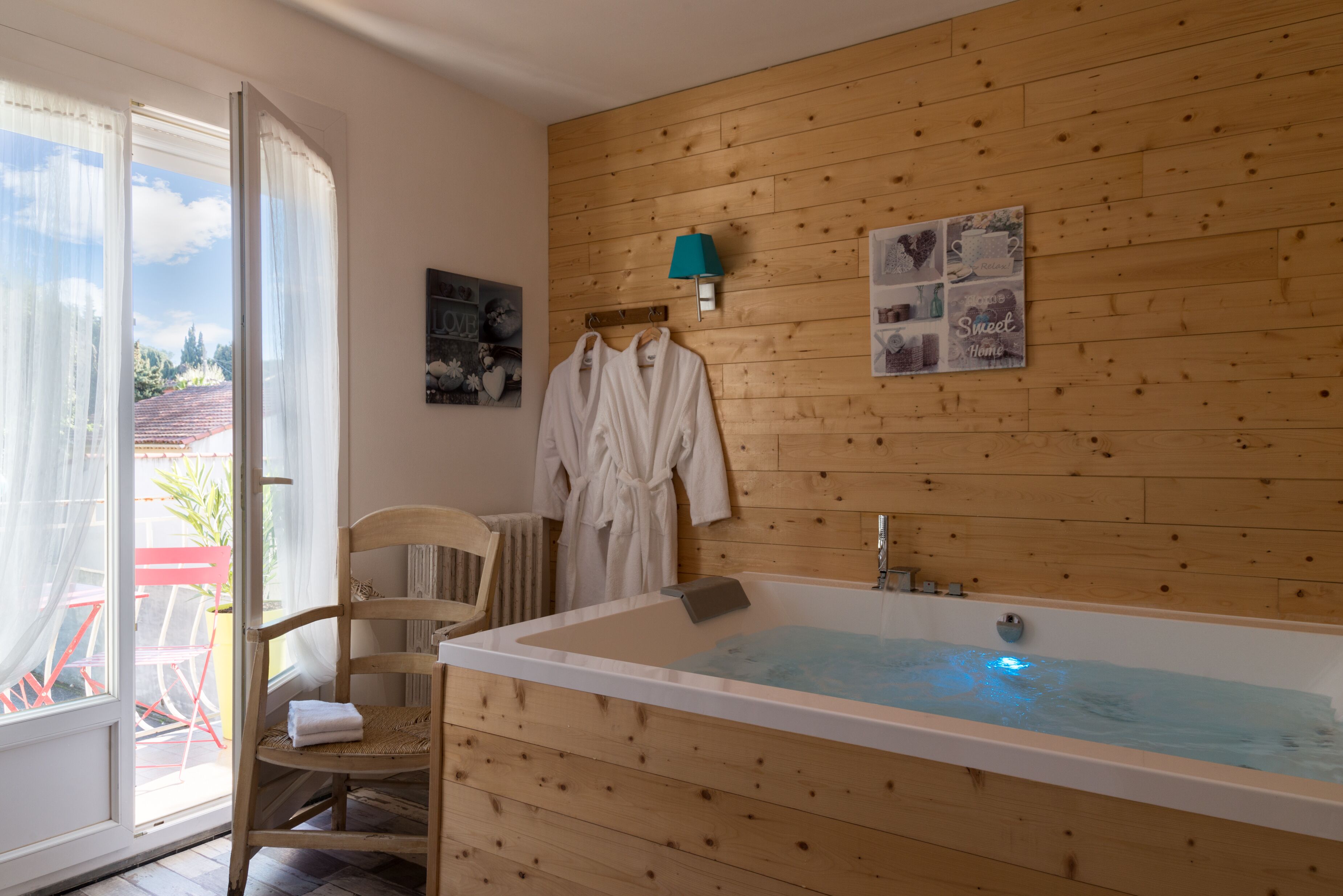 jaccuzi room | private spa tub