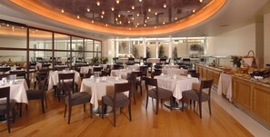 Lunch and dinner served - Atrion Hotel (Heraklion)