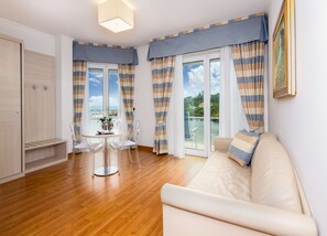 Junior Suite, 1 Queen Bed, Balcony, Sea View (with Two Single SofaBeds) | Down comforters, minibar, in-room safe, desk - Best Western Plus Tigullio Royal Hotel (Rapallo)