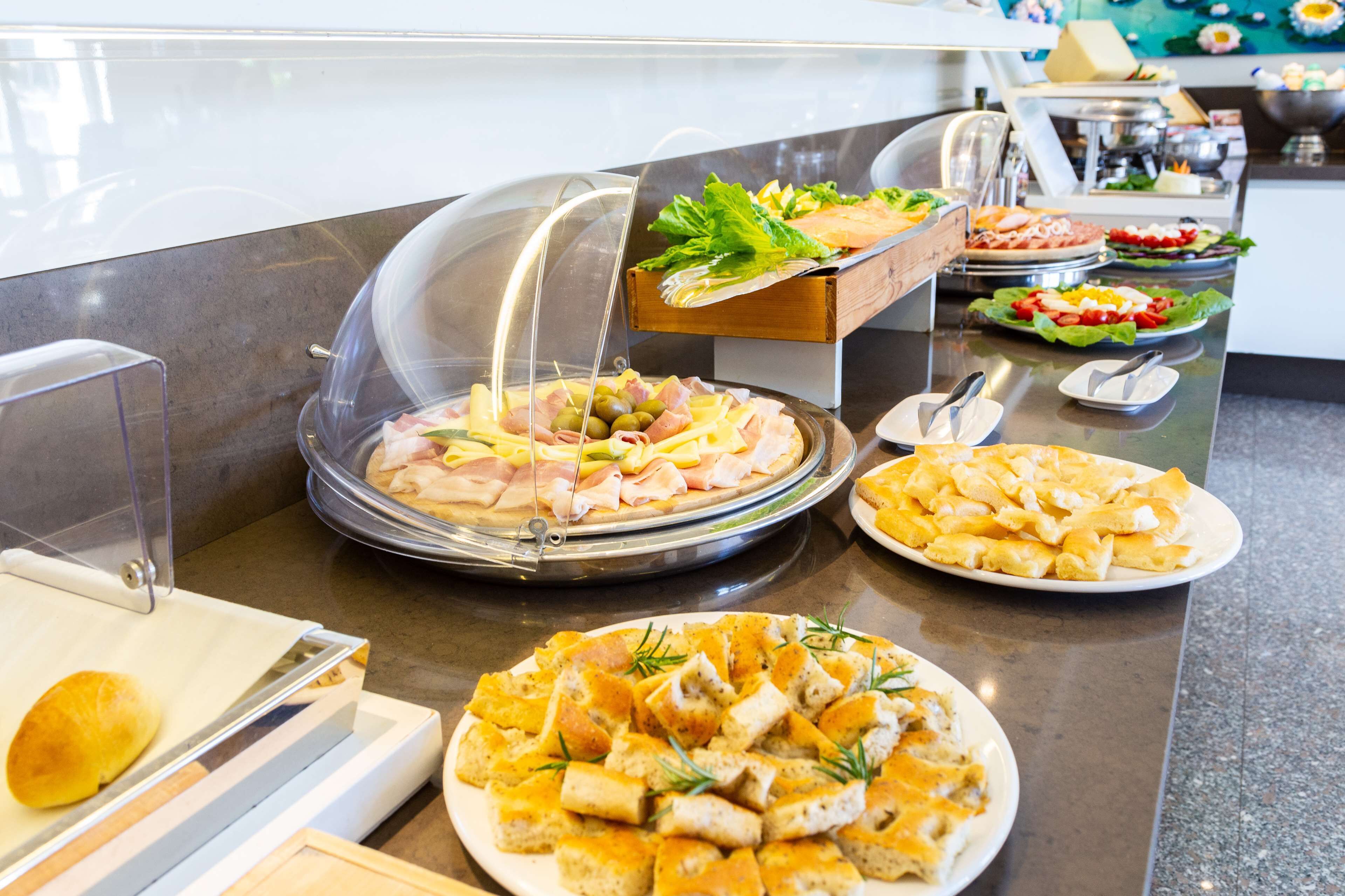 daily continental breakfast (eur 12 per person)