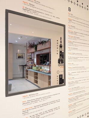Daily buffet breakfast for a fee - Hôtel Carré Vieux Port (Marseille)