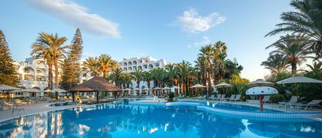 Indoor pool, outdoor pool, sun loungers