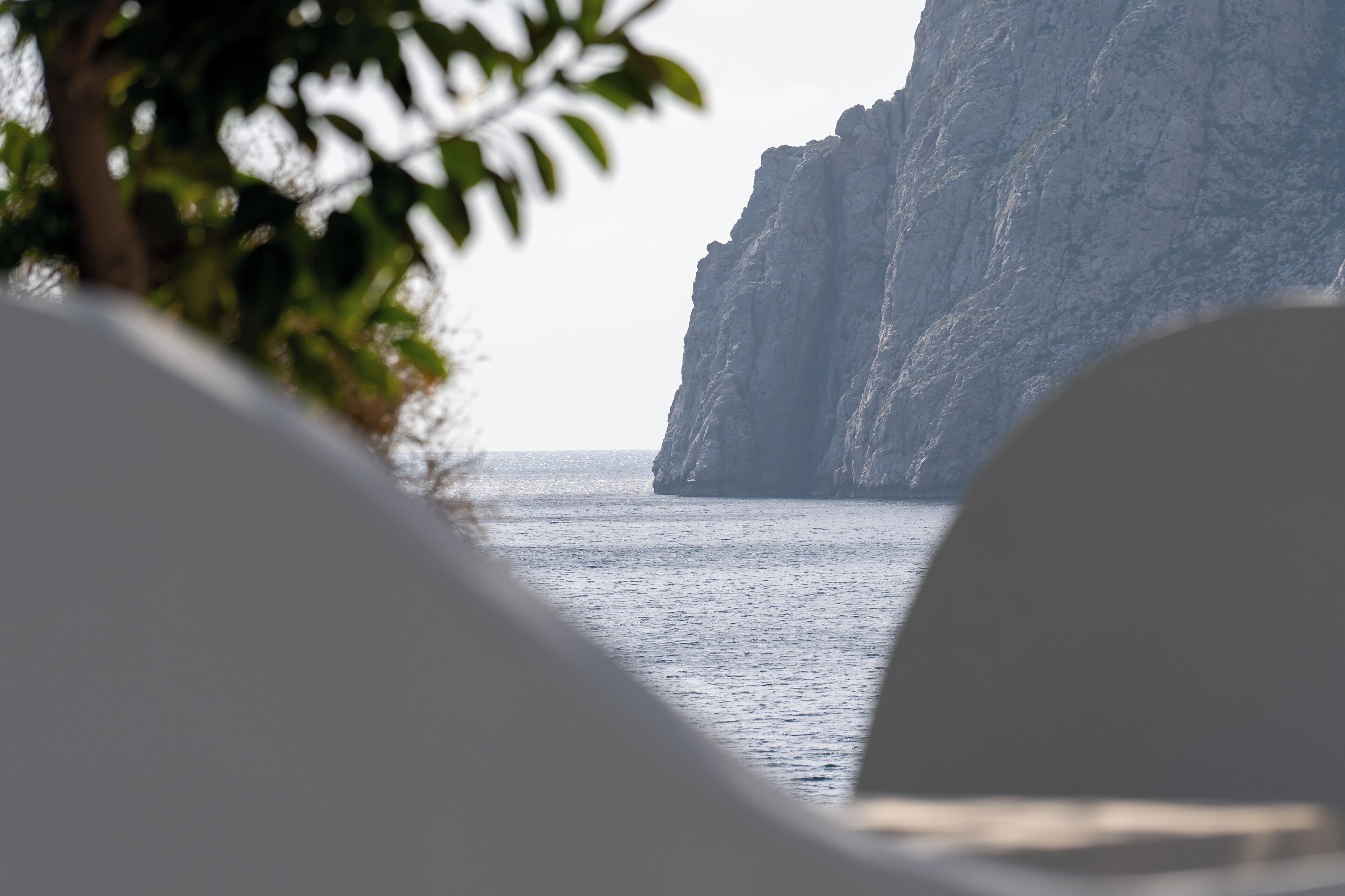 deluxe room, jetted tub, sea view | 1 bedroom, in-room safe, iron/ironing board, free wifi