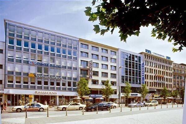 Front of property - Hotel Zentrum (Frankfurt)