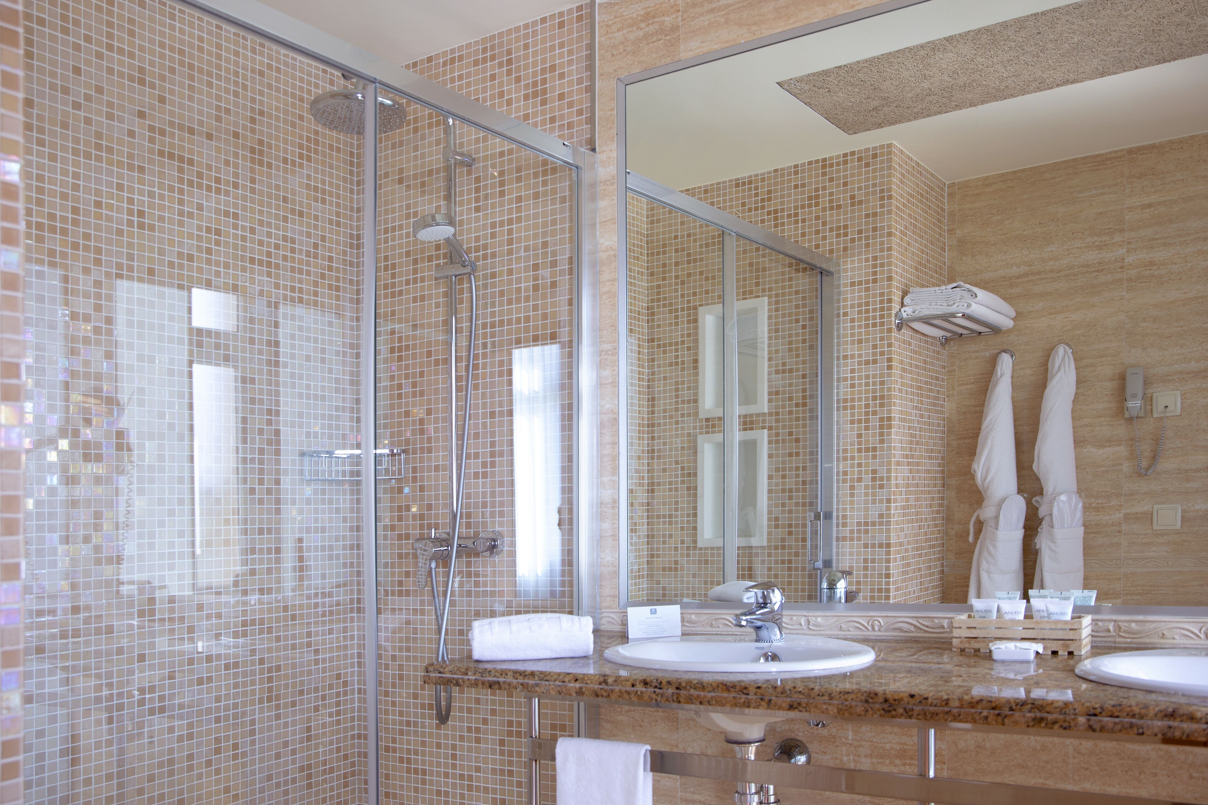 suite | bathroom | free toiletries, hair dryer, towels, soap