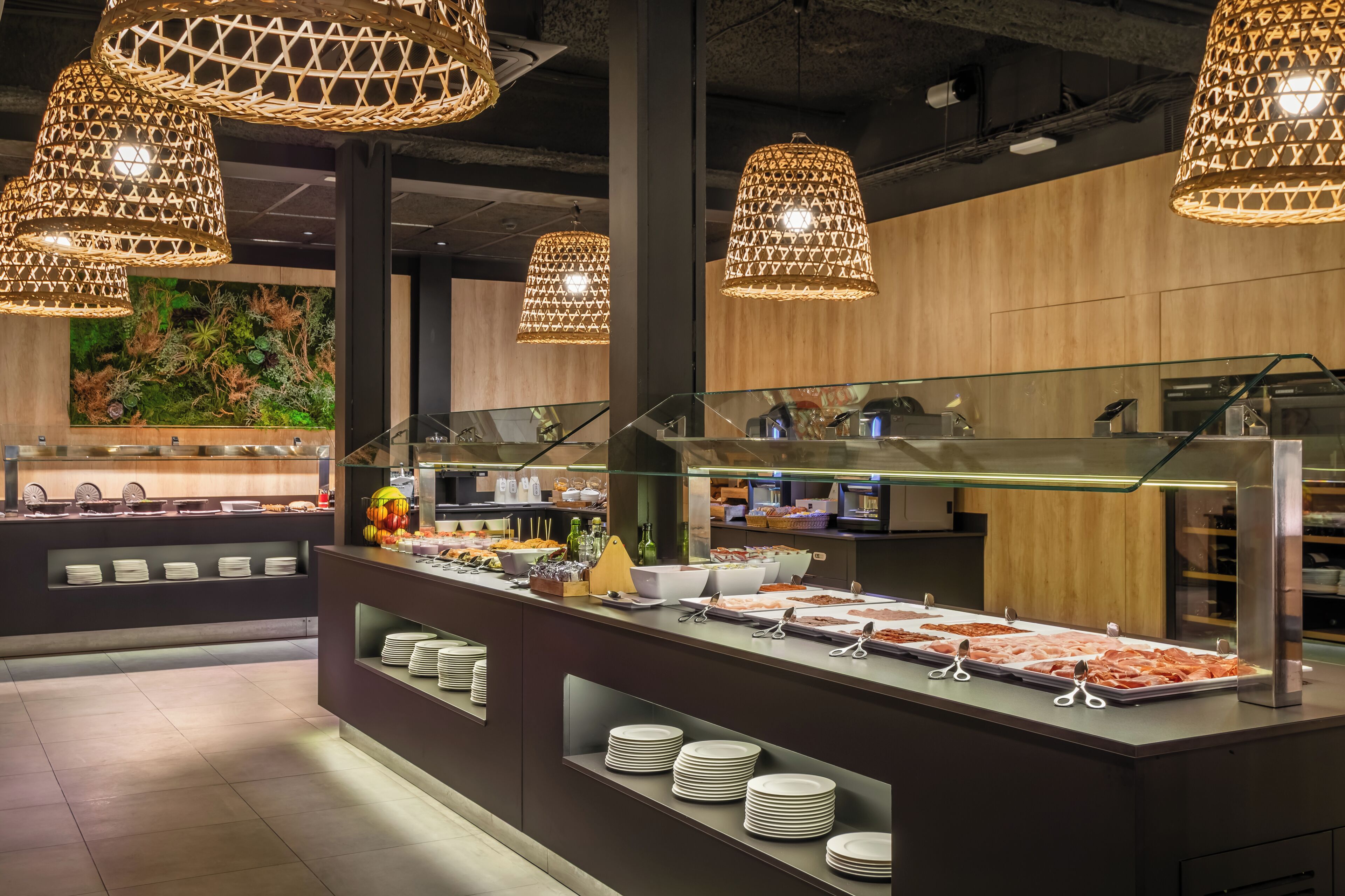 Päivittäinen buffetaamiainen maksusta
