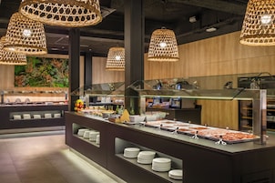 Desayuno buffet todos los días (con cargo)