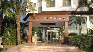 Unclassified image, 2 of 71, button - Le Zenith Hotel (Casablanca)