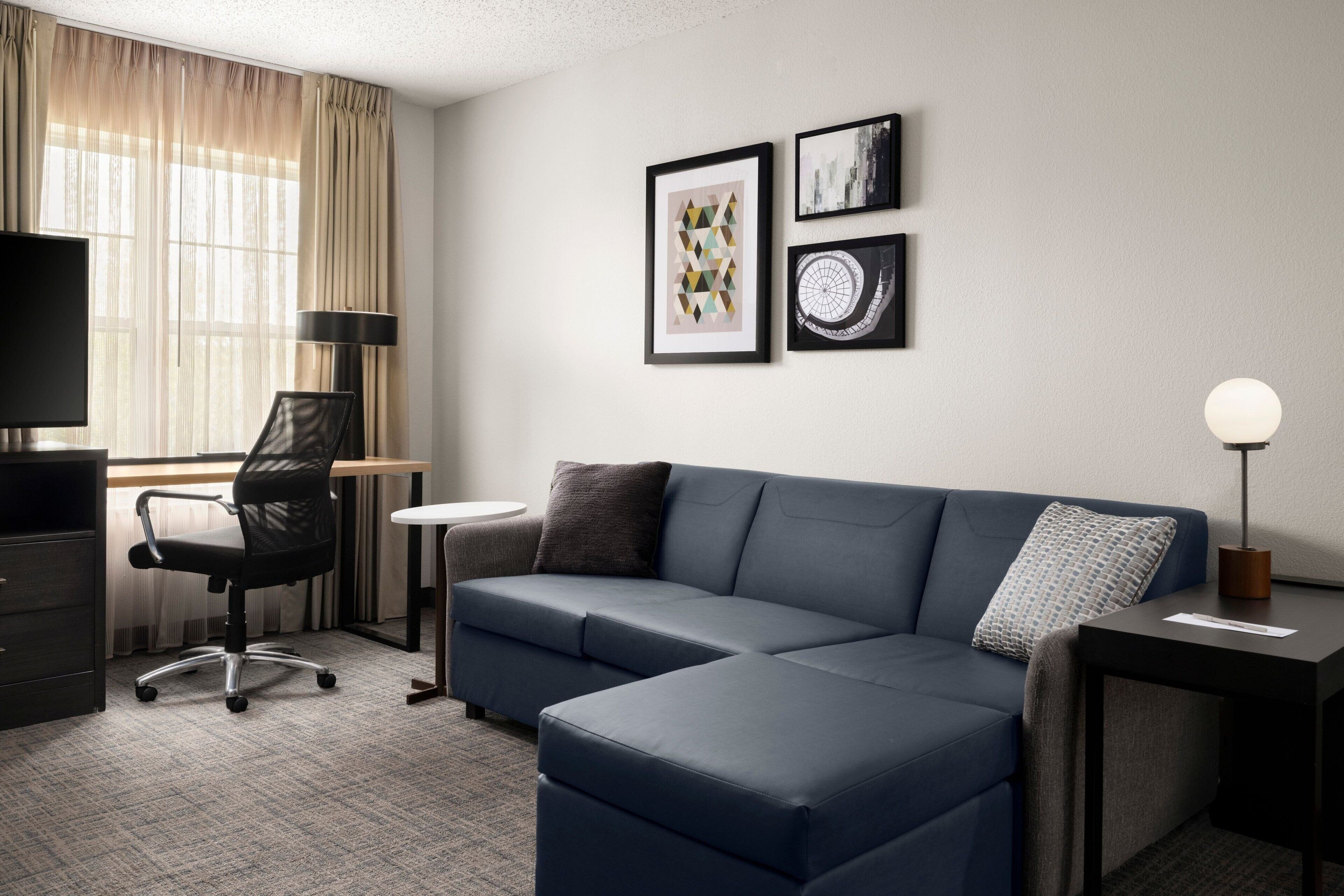 suite, 1 bedroom | living area | 55-inch lcd tv with cable channels, tv