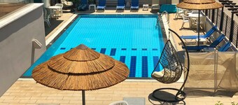 Caravel Apartment Hotel