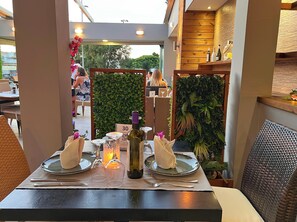 Breakfast, lunch, dinner served; Greek cuisine  - Caravel Apartment Hotel (Rhodes)