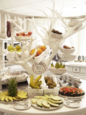 Daily buffet breakfast (EUR 9.50 per person) - Casa Vella (Ordino)