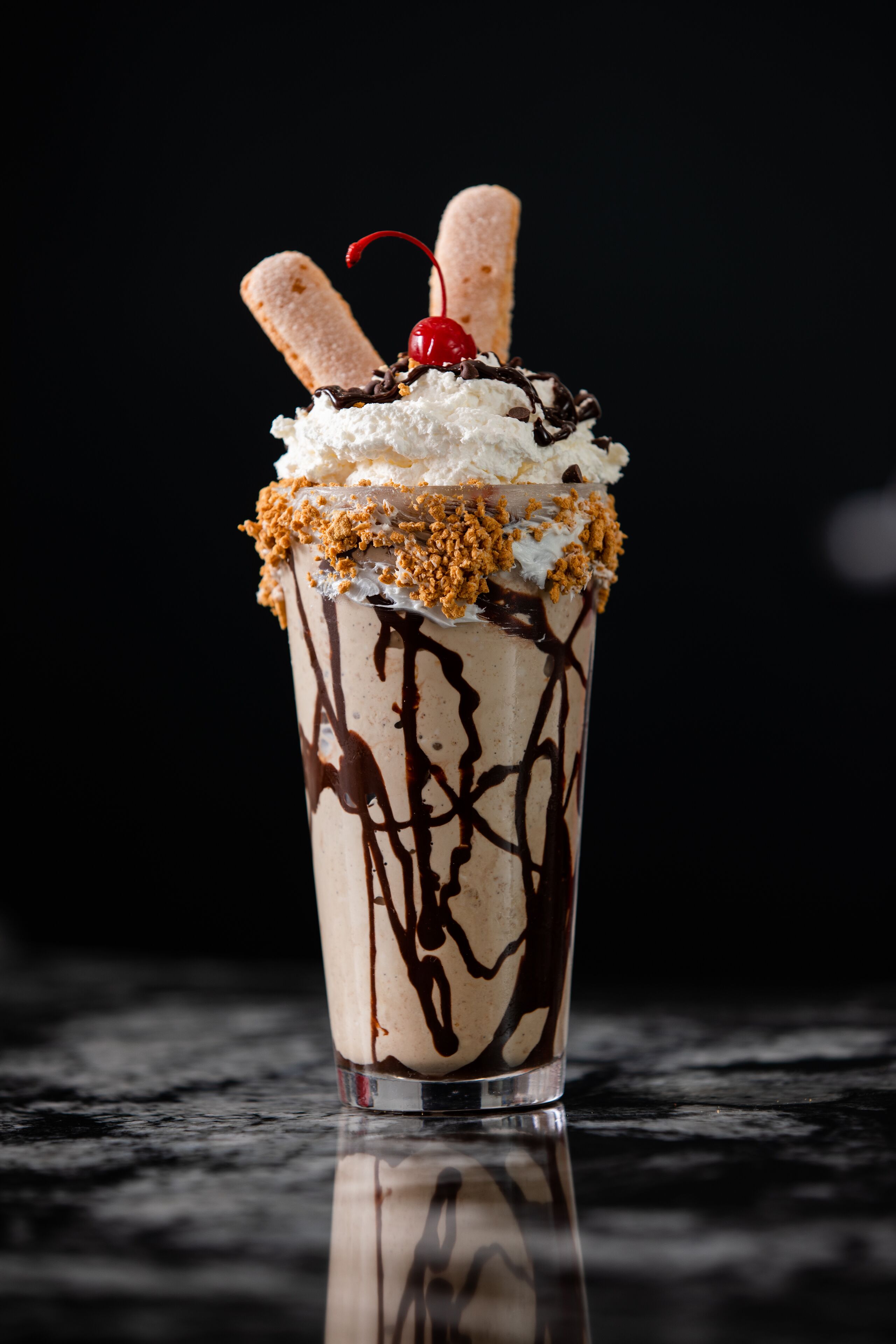 6 restaurants, breakfast, lunch, dinner served; american cuisine