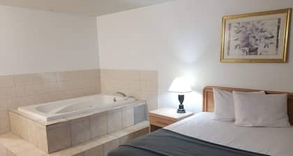 Niagara Falls Courtside Inn