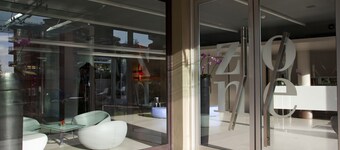 Hotel Zone