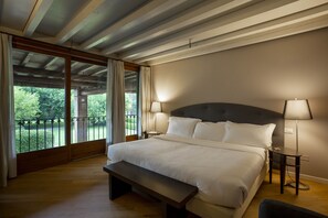 Hypoallergeen beddengoed, donsdekens, een minibar, een kluis op de kamer