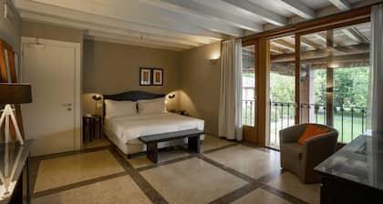 Santellone Resort