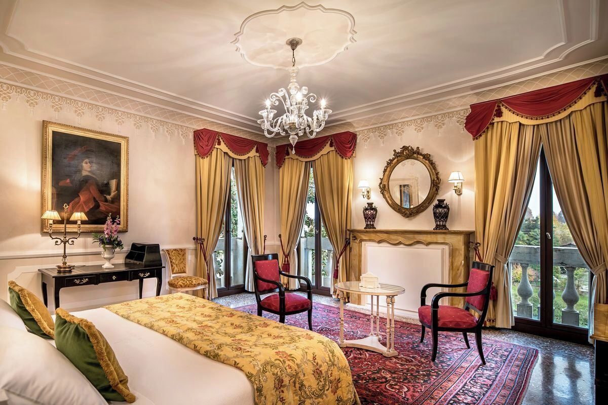 Deluxe Double or Twin Room, Tower (in Barchessa) | Down comforters, minibar, desk, soundproofing