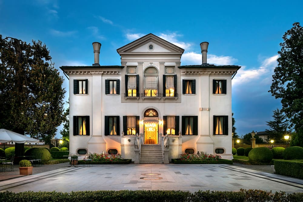 Villa Franceschi Hotel & Resort