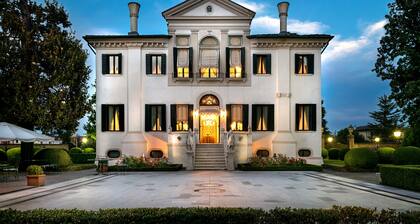 Villa Franceschi Hotel & Resort