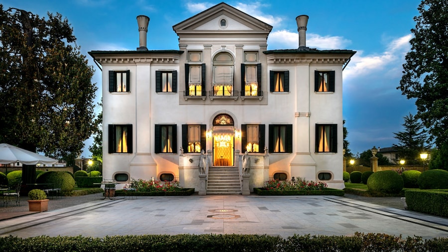 Villa Franceschi Hotel & Resort