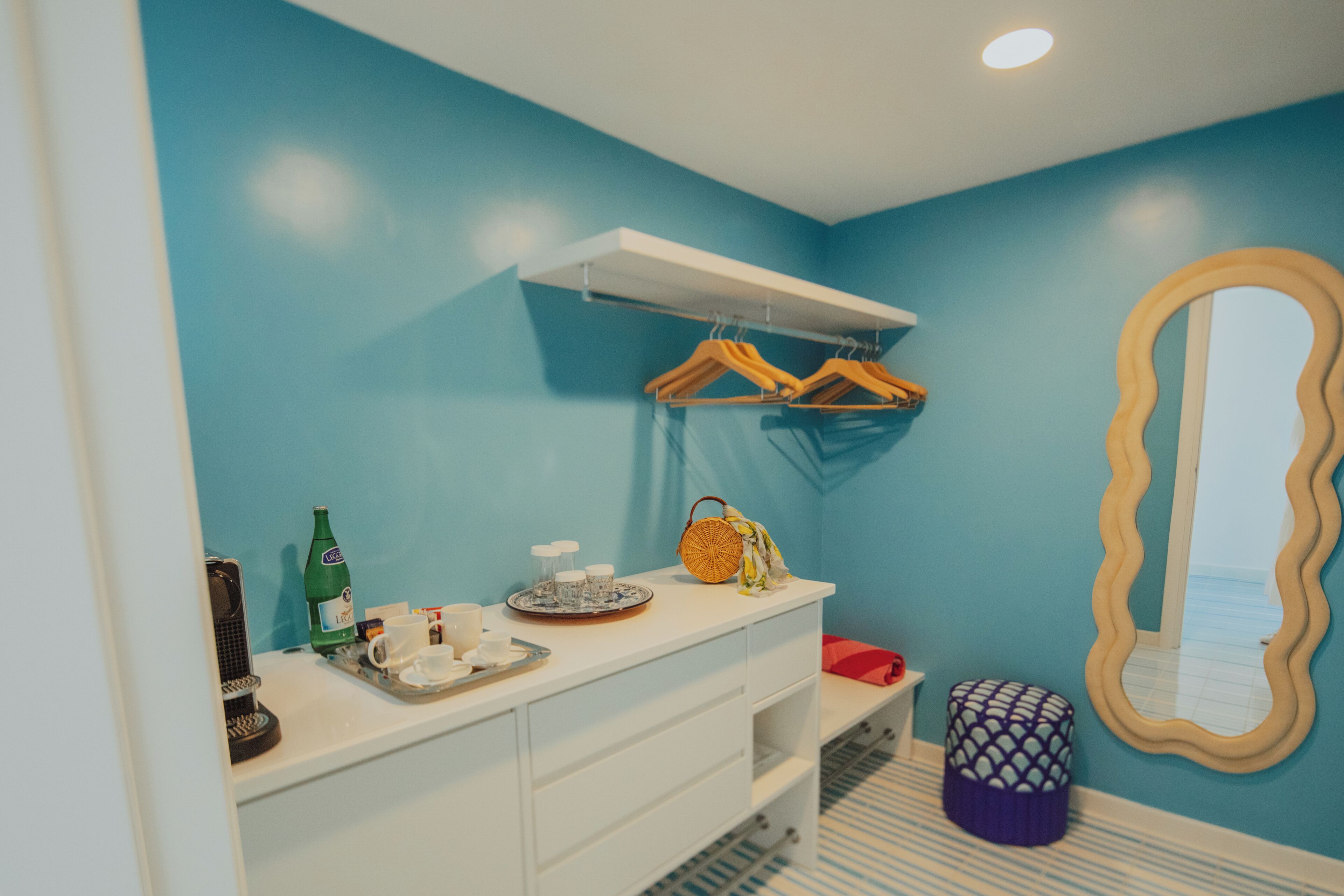 junior suite, sea view | wardrobe