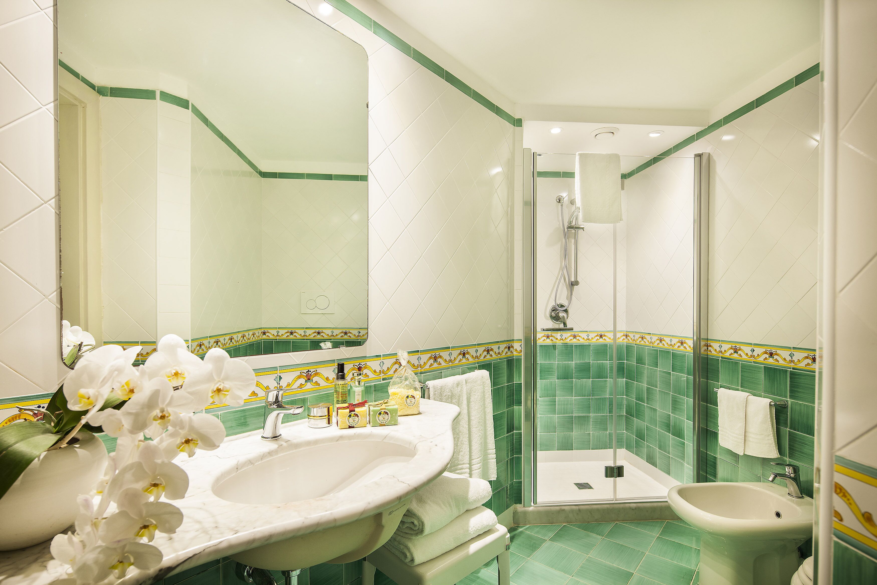 comfort double room, sea view | bathroom | slippers, bidet, towels