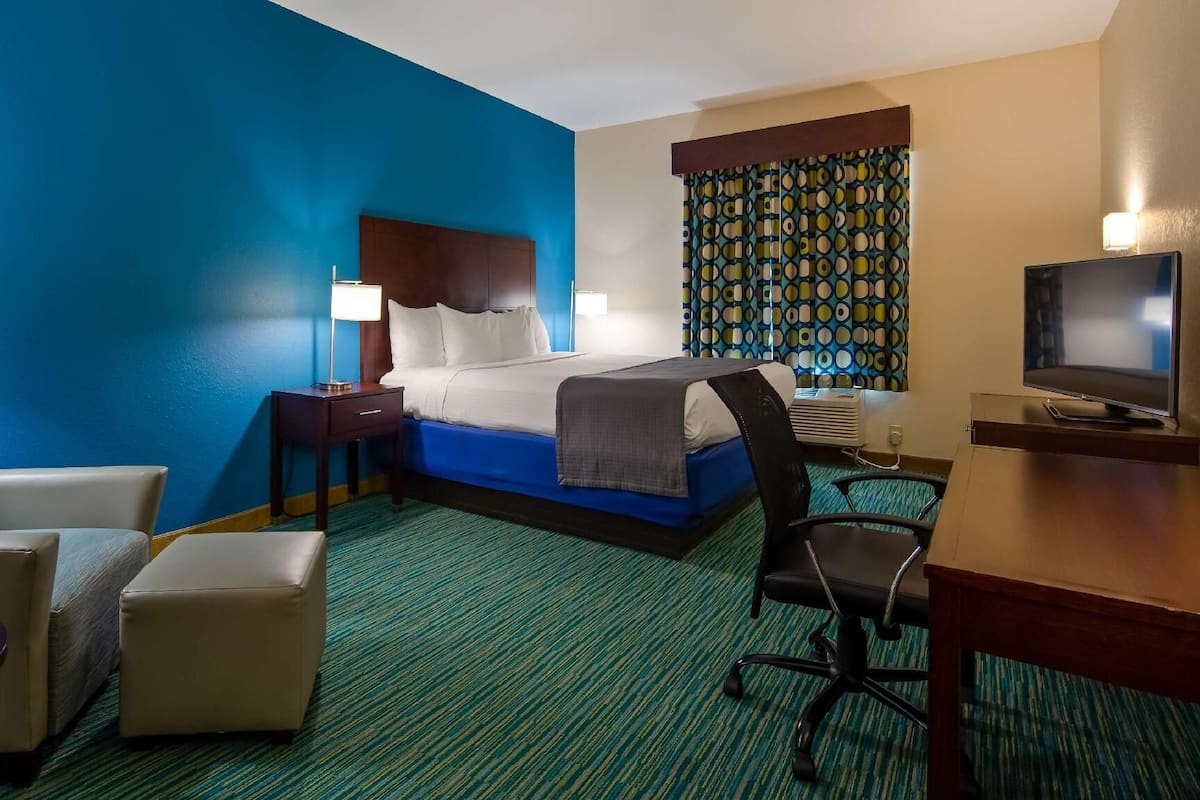 Premium bedding, pillowtop beds, desk, laptop workspace